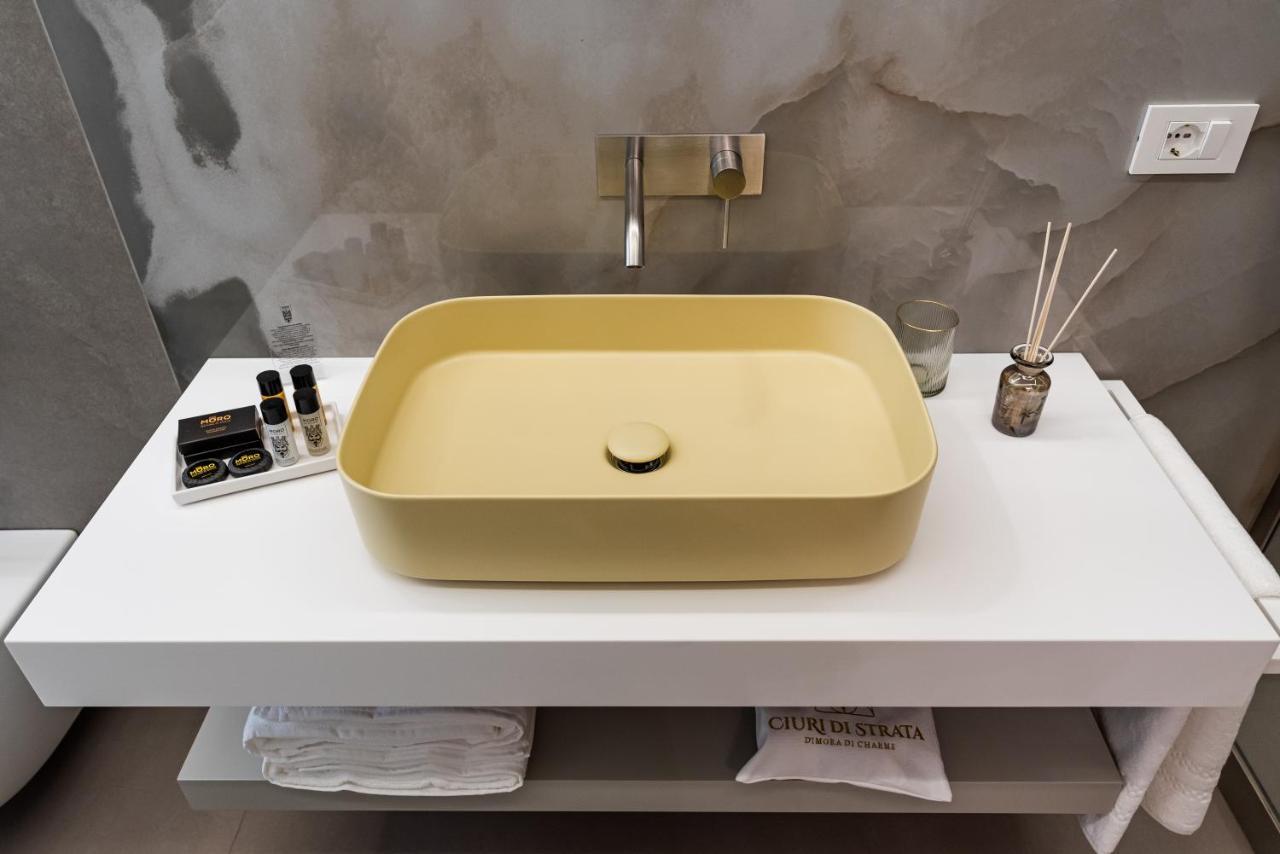 Ciuri Di Strata Bed & Breakfast Catania Bagian luar foto